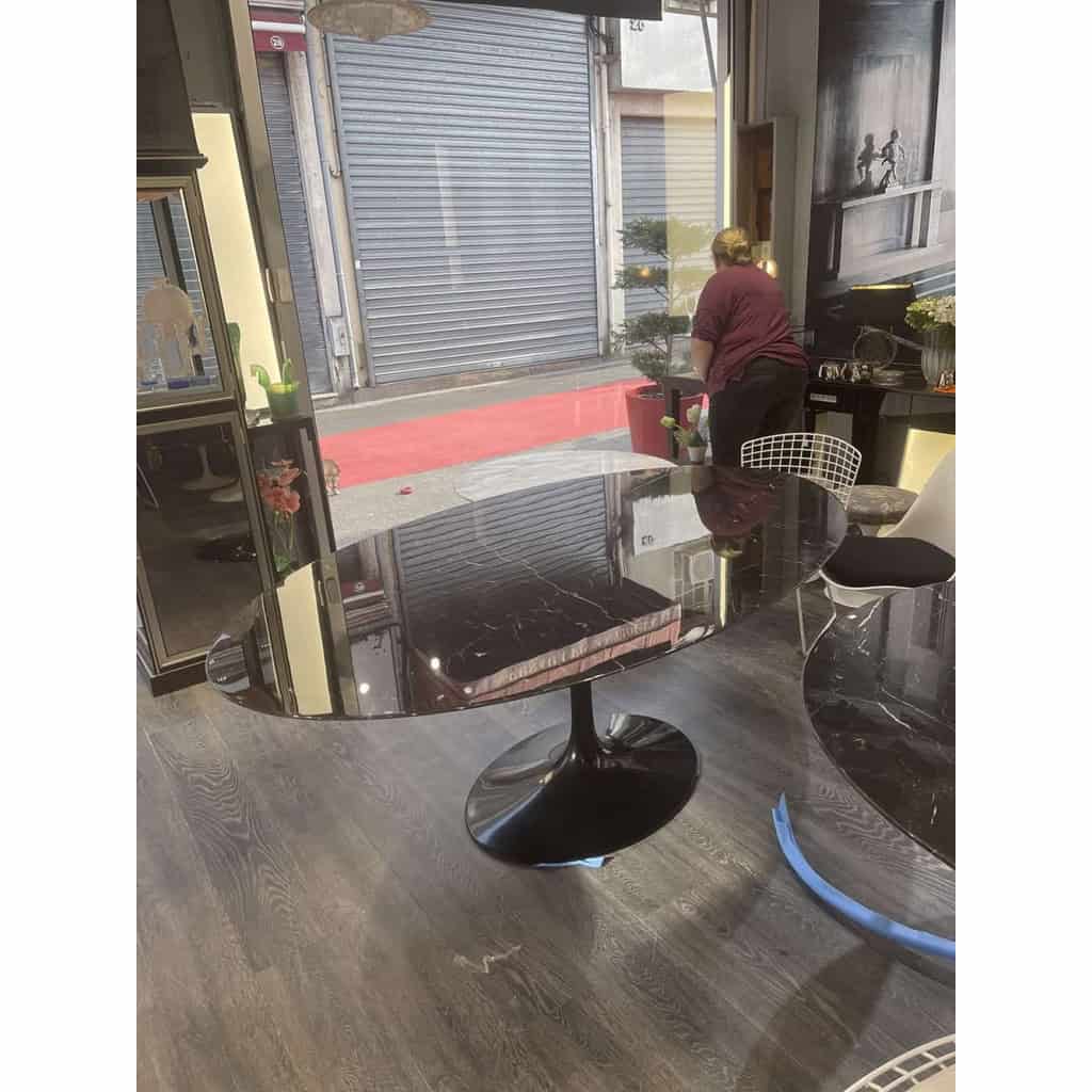 Saarinen & Knoll International: "Tulip" table, marquina marble and black rilsan