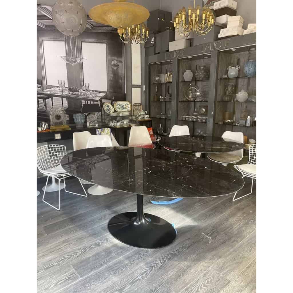 Saarinen & Knoll International: "Tulip" table, marquina marble and black rilsan