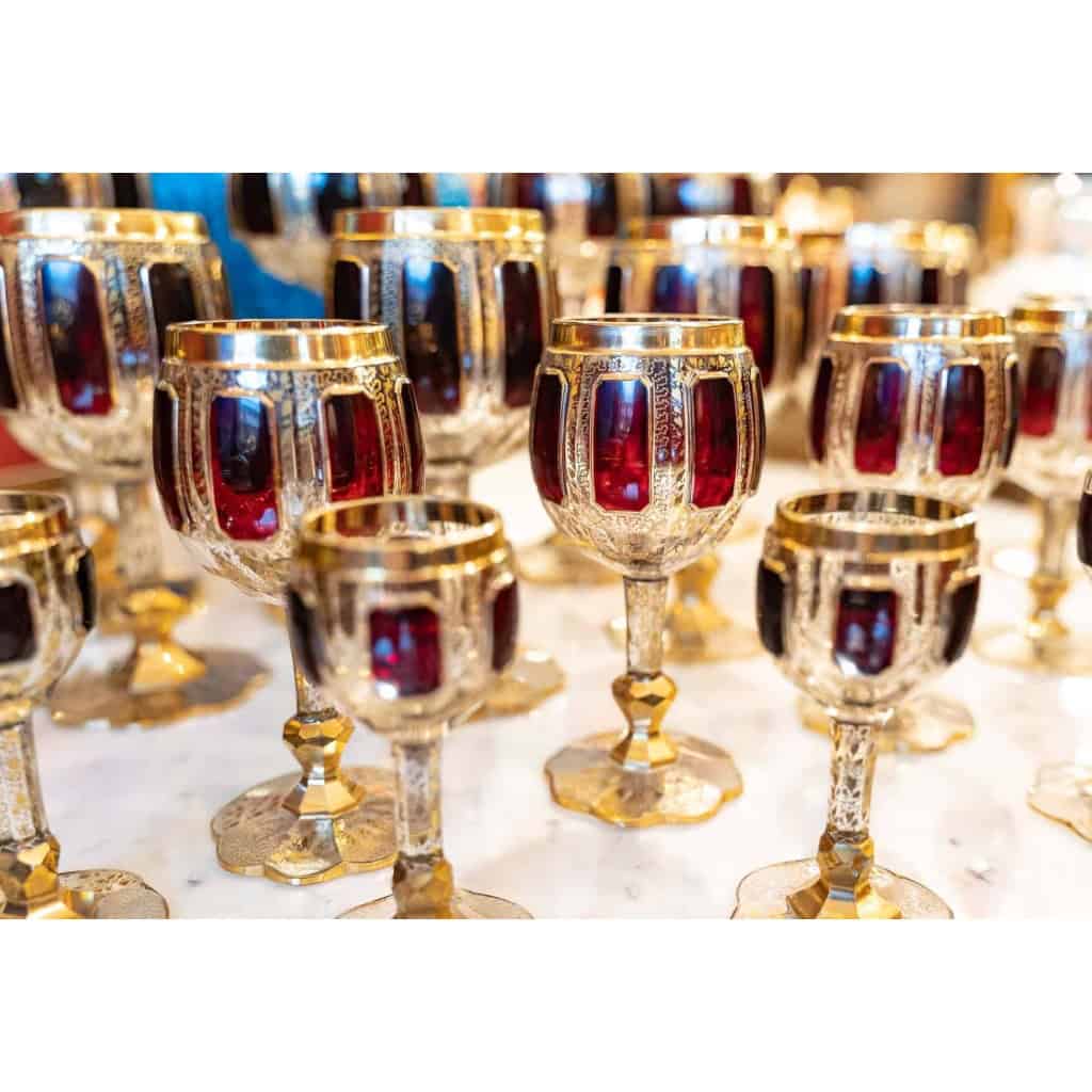 Ensemble de 24 verres rouge et or, XIXème siècle 3