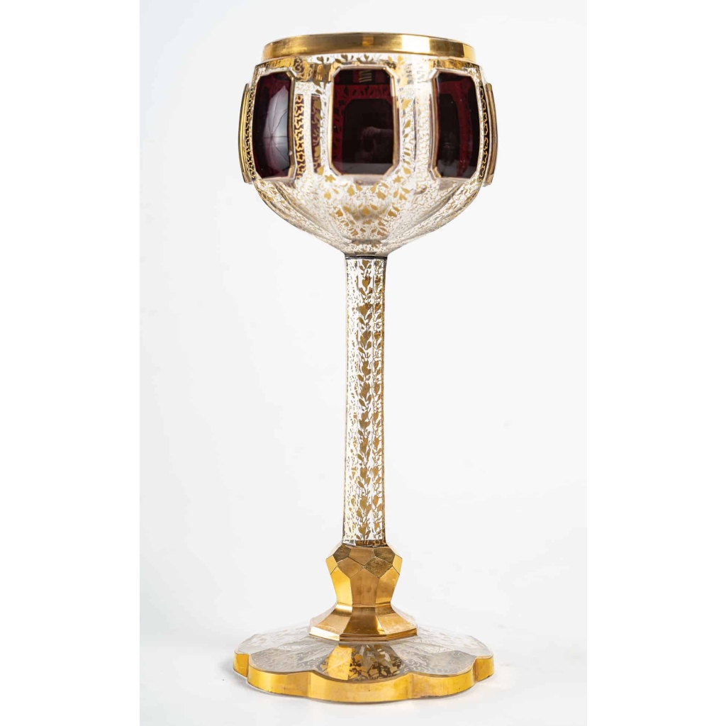 Ensemble de 24 verres rouge et or, XIXème siècle 5