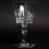 Service de Verres en cristal avec une carafe, Maison Baccarat, modèle Piccadilly, 44 verres, XXème siècle, parfait état. | Biron Service de Verres en cristal avec une carafe, Maison Baccarat, modèle Piccadilly, 44 verres, XXème siècle, parfait état.
