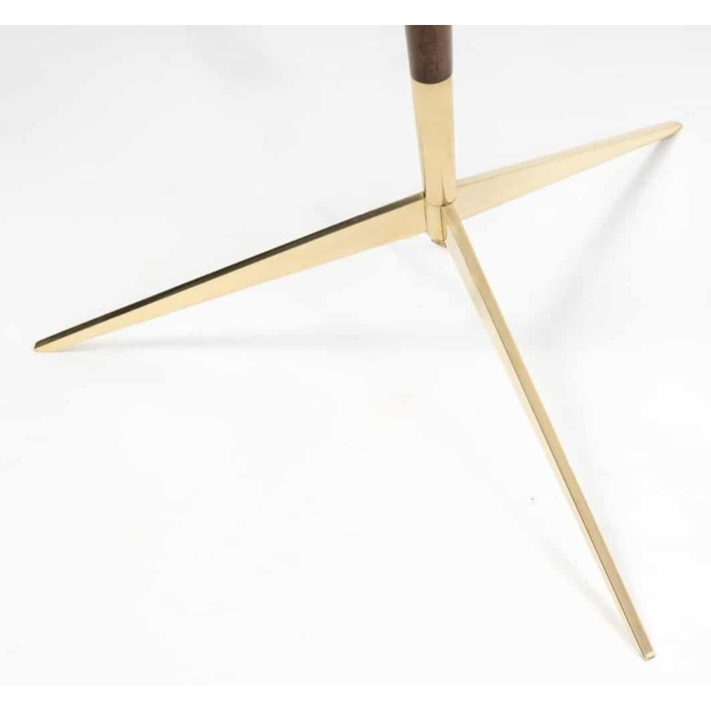 1950 Paire de Lampadaires tripodes en laiton et bois Maison Lunel | Biron 1950 Paire de Lampadaires tripodes en laiton et bois Maison Lunel