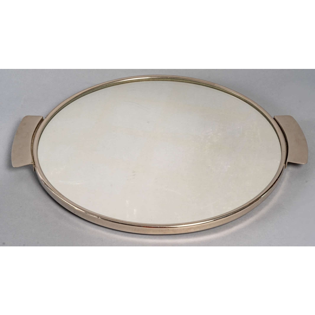 Légumier vintage Art Déco du XXe siècle avec plateau en métal argenté – Pièce unique de collection | Biron Légumier vintage Art Déco du XXe siècle avec plateau en métal argenté - Pièce unique de collection