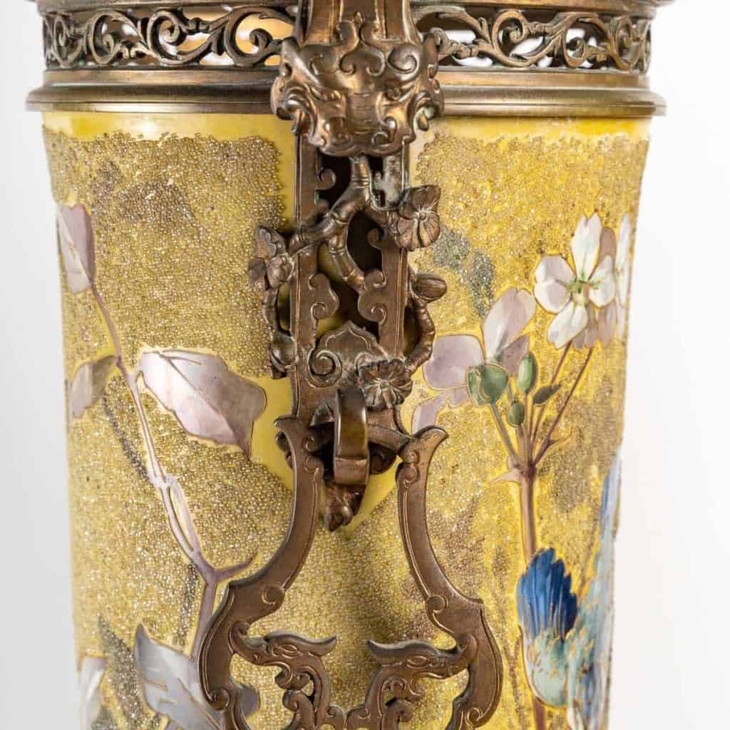 Paire en porcelaine émaillée et bronze, XIXème siècle, Napoléon III | Biron Paire en porcelaine émaillée et bronze, XIXème siècle, Napoléon III