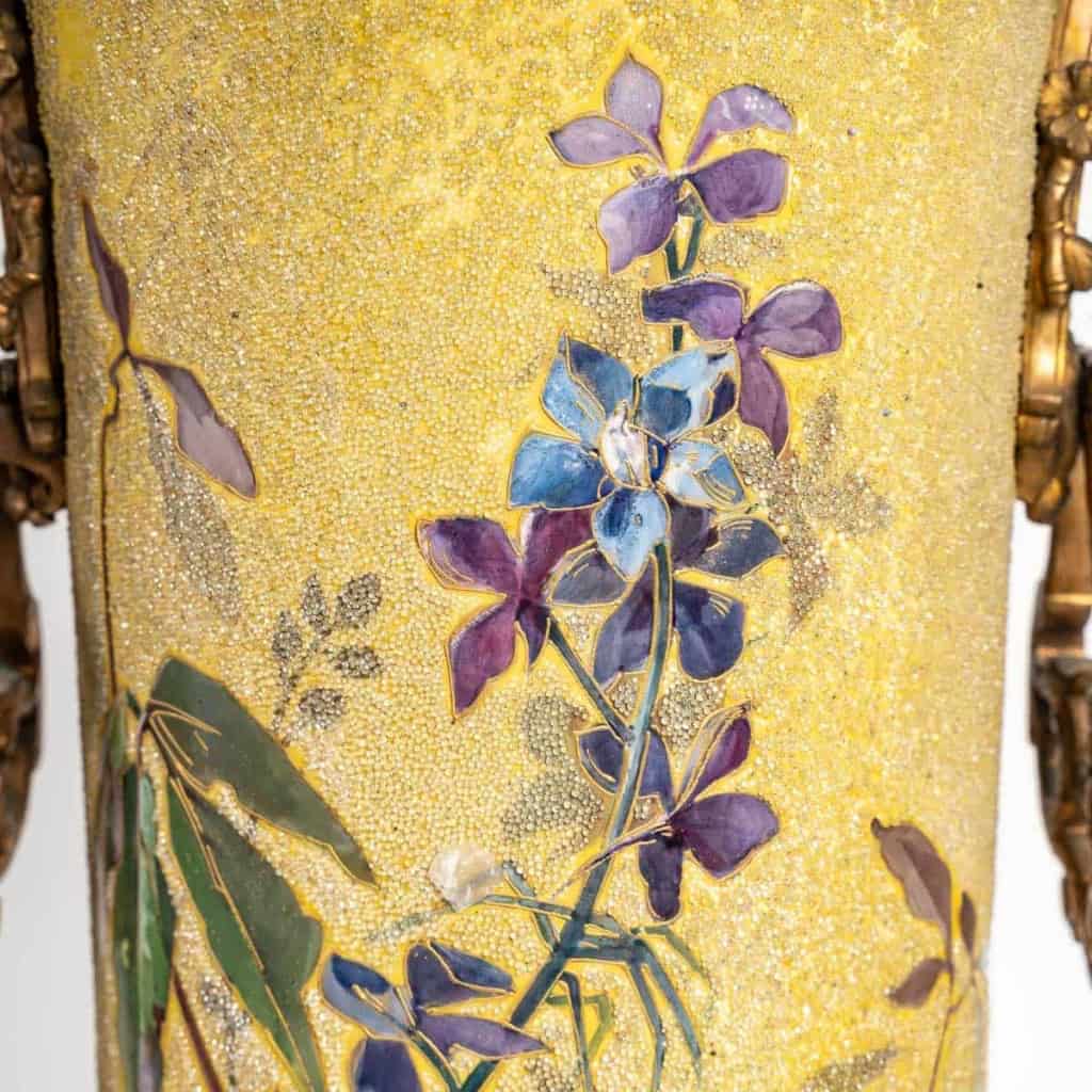 Paire en porcelaine émaillée et bronze, XIXème siècle, Napoléon III | Biron Paire en porcelaine émaillée et bronze, XIXème siècle, Napoléon III