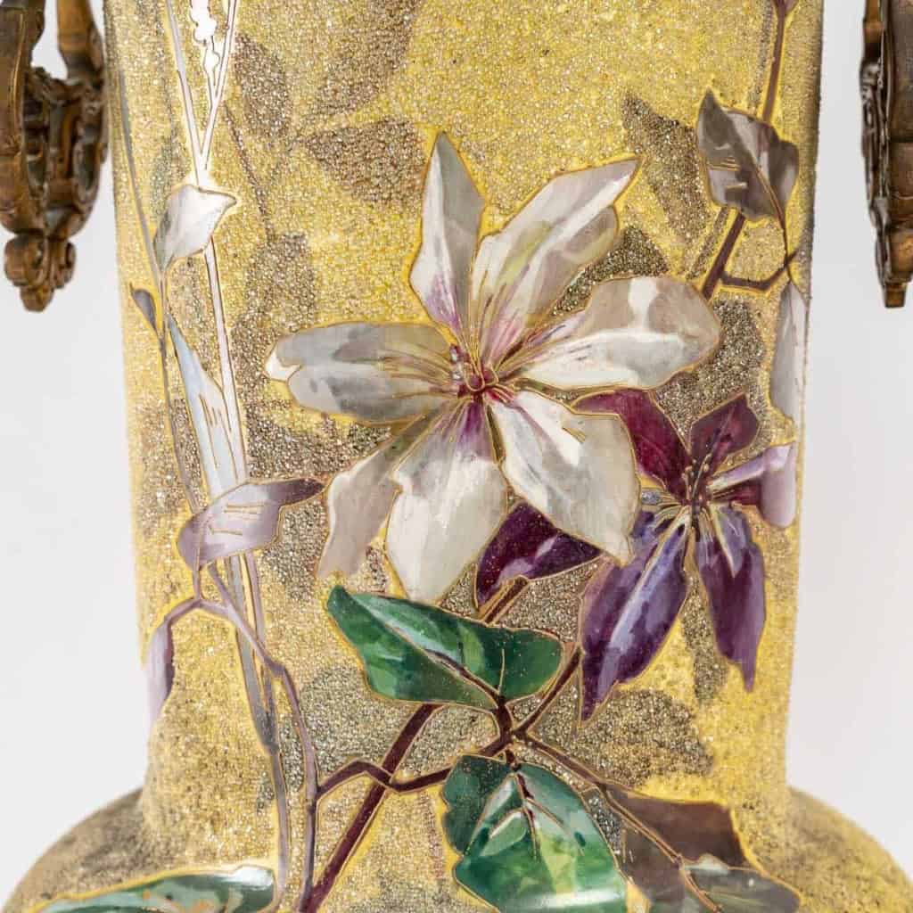 Paire en porcelaine émaillée et bronze, XIXème siècle, Napoléon III | Biron Paire en porcelaine émaillée et bronze, XIXème siècle, Napoléon III