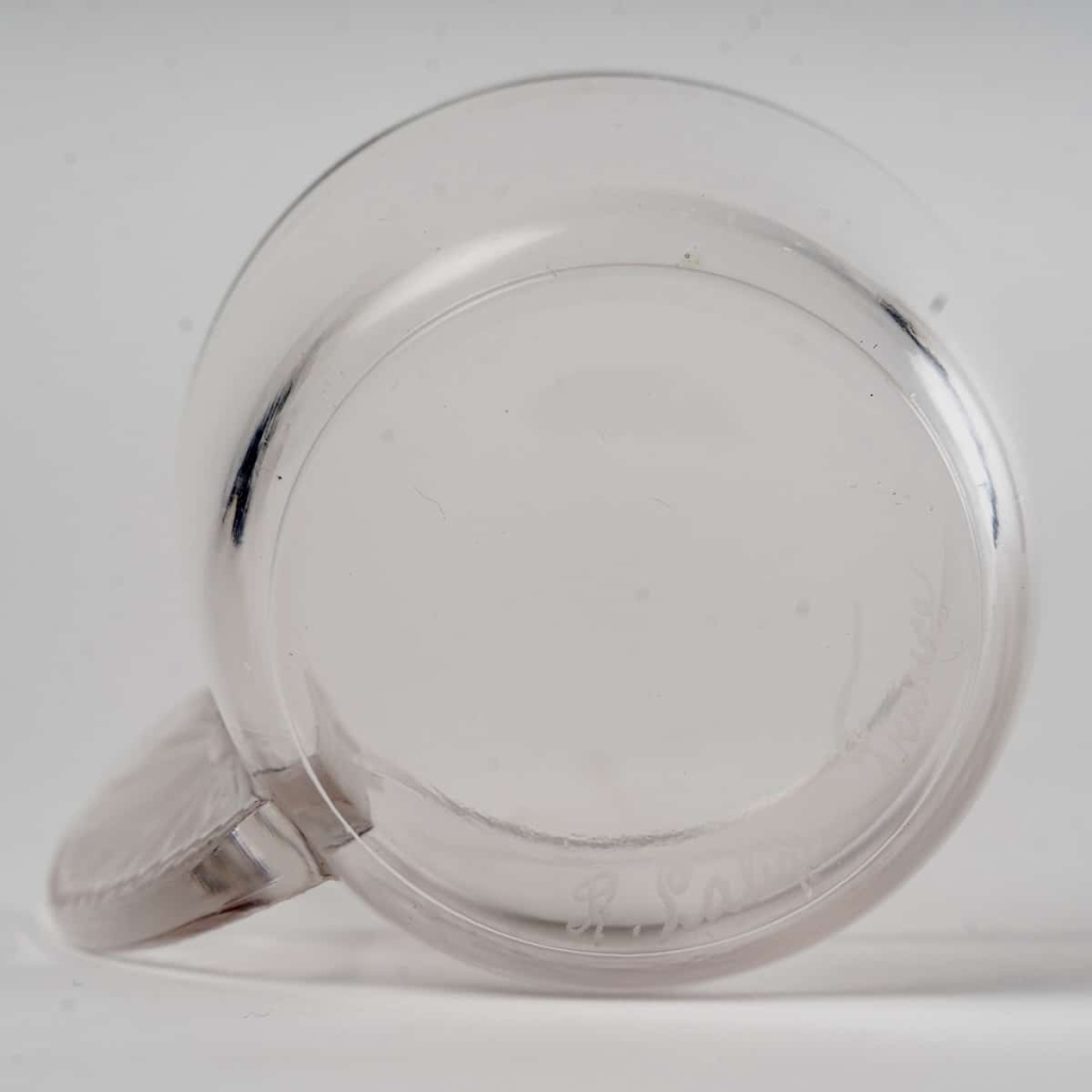 Service de 7 Tasses « Eventail » en verre blanc de René LALIQUE | Biron Service de 7 Tasses "Eventail" en verre blanc de René LALIQUE