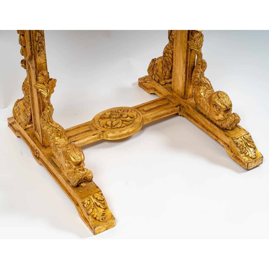 Chevalet en bois doré et sculpté, XXème siècle | Biron Chevalet en bois doré et sculpté, XXème siècle
