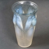 Vase « Ceylan » verre opalescent patiné bleu de René LALIQUE | Biron Vase "Ceylan" verre opalescent patiné bleu de René LALIQUE
