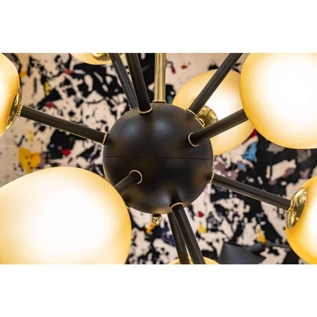 Suspension de style Spoutnik ou Space Age, travail contemporain | Biron Suspension de style Spoutnik ou Space Age, travail contemporain