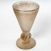 Vase « Pavot » verre blanc patiné sépia de René LALIQUE | Biron Vase "Pavot" verre blanc patiné sépia de René LALIQUE