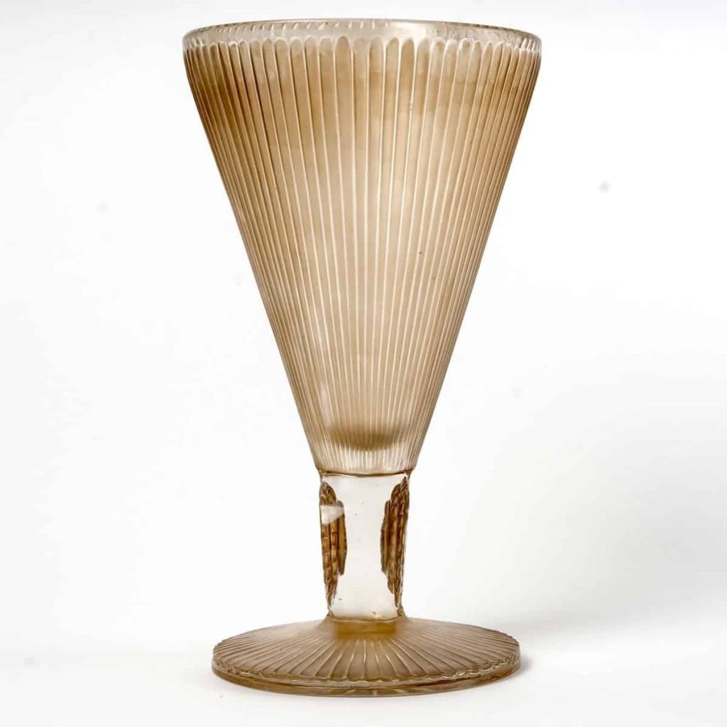 Vase « Pavot » verre blanc patiné sépia de René LALIQUE | Biron Vase "Pavot" verre blanc patiné sépia de René LALIQUE