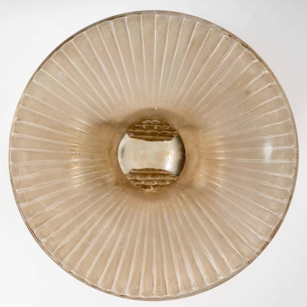 Vase « Pavot » verre blanc patiné sépia de René LALIQUE | Biron Vase "Pavot" verre blanc patiné sépia de René LALIQUE