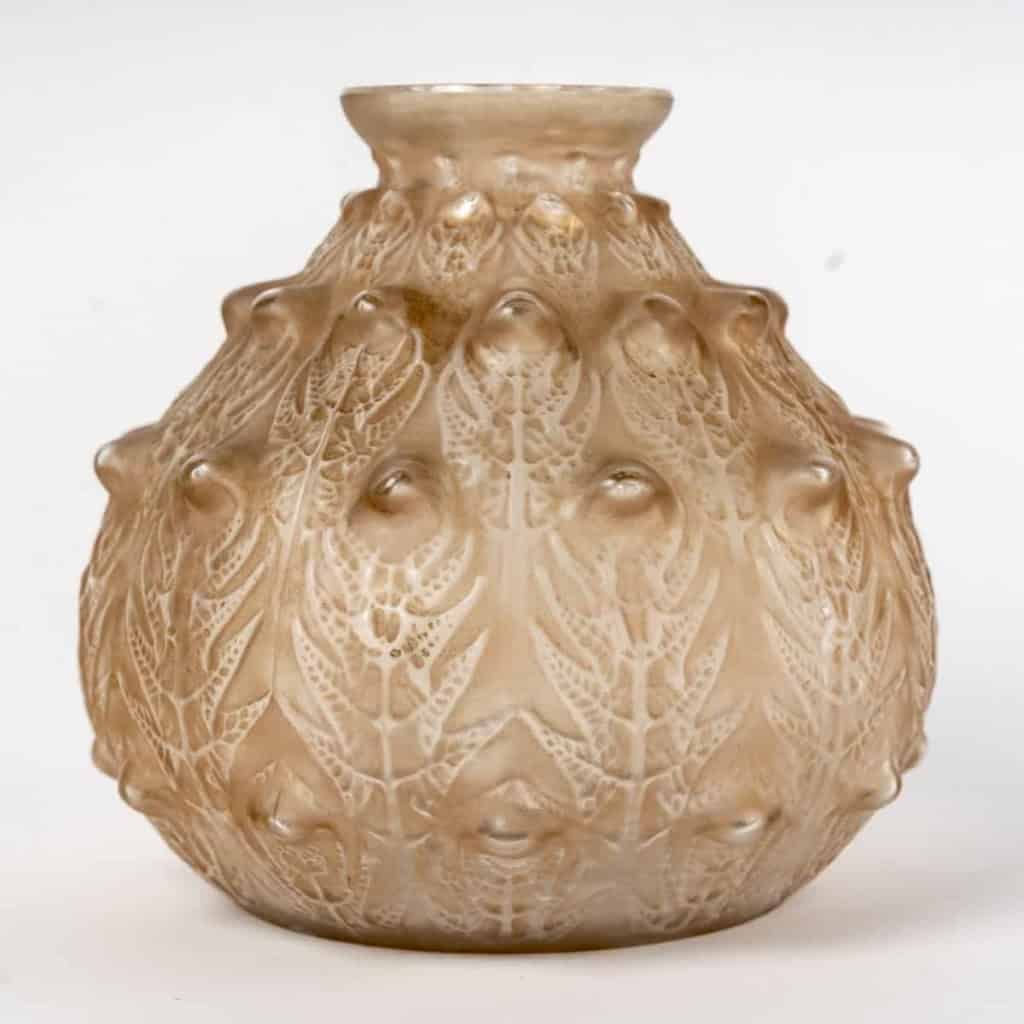 Vase « Fougères » verre blanc patiné sépia de René LALIQUE | Biron ||||||||