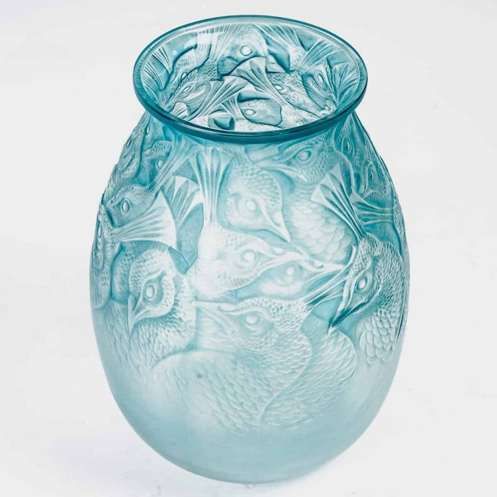 Vase « Borromée » verre blanc patiné turquoise de René LALIQUE | Biron Vase "Borromée" verre blanc patiné turquoise de René LALIQUE