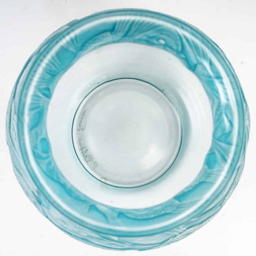 Vase « Borromée » verre blanc patiné turquoise de René LALIQUE | Biron Vase "Borromée" verre blanc patiné turquoise de René LALIQUE