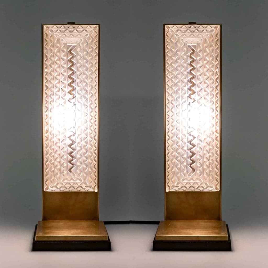Paire de Lampes Art Déco « Normandie » verre blanc de René LALIQUE | Biron Paire de Lampes Art Déco "Normandie" verre blanc de René LALIQUE