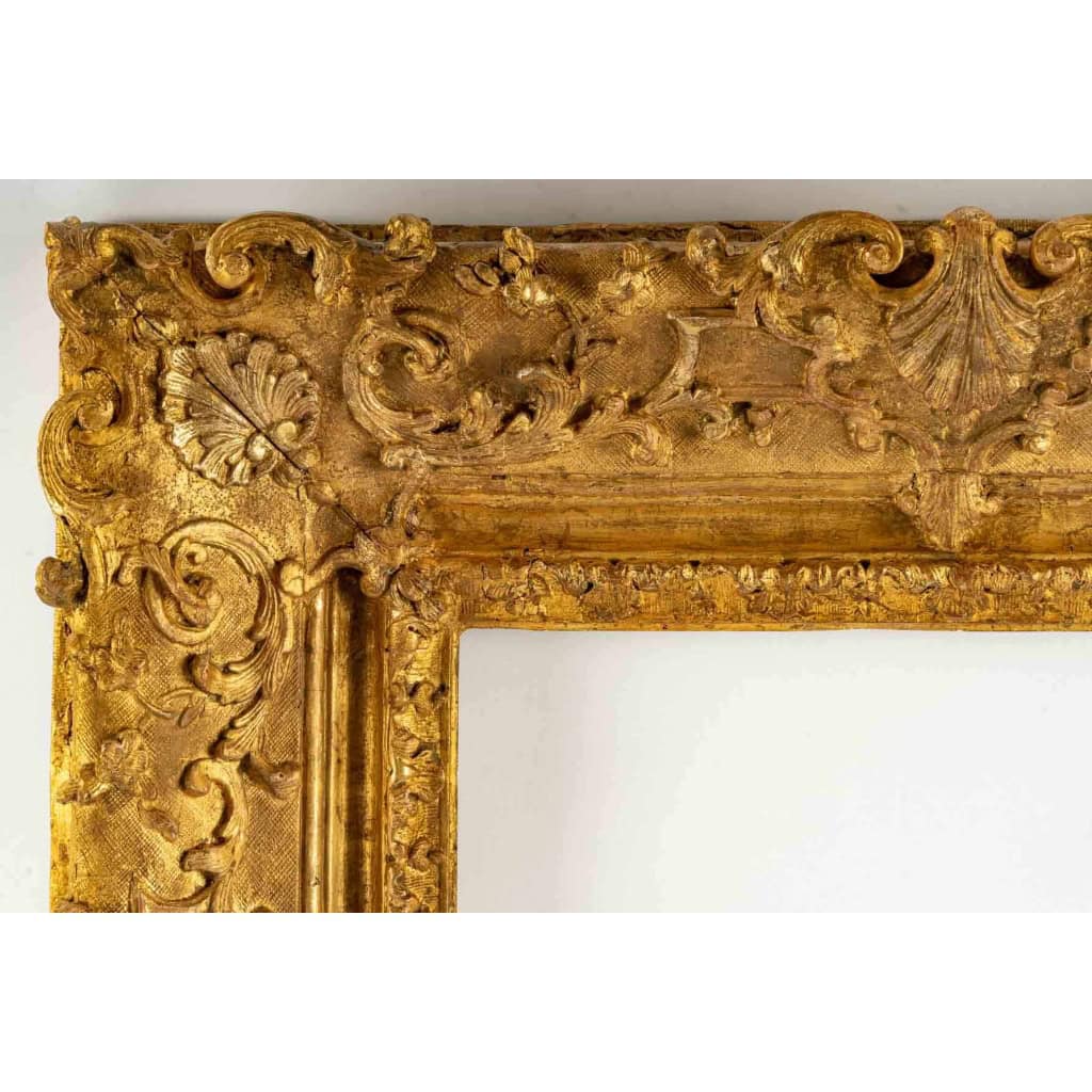 Très Beau Cadre En Bois Sculpté Doré d’époque Louis XIV – Régence | Biron Très Beau Cadre En Bois Sculpté Doré d'époque Louis XIV - Régence