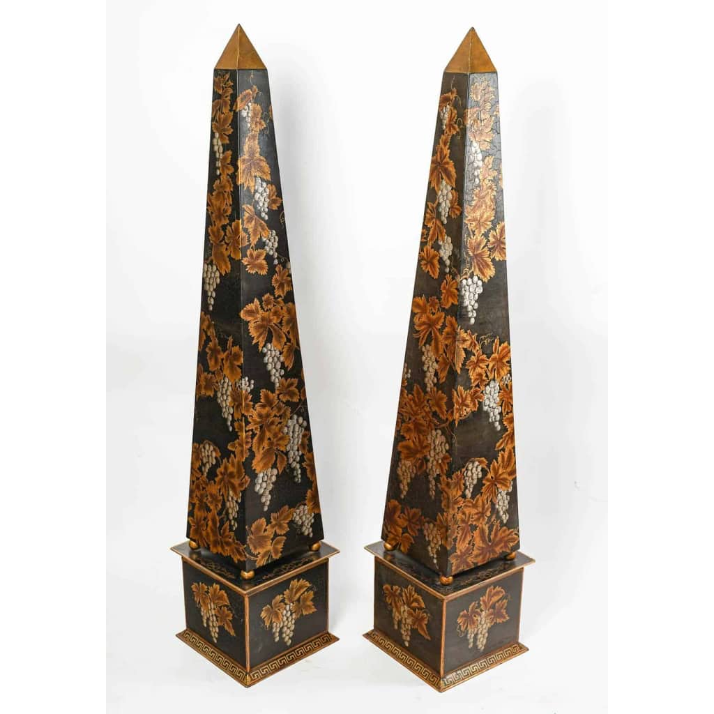 Paire de pyramides en tôle, XIXème siècle | Biron ||||||||