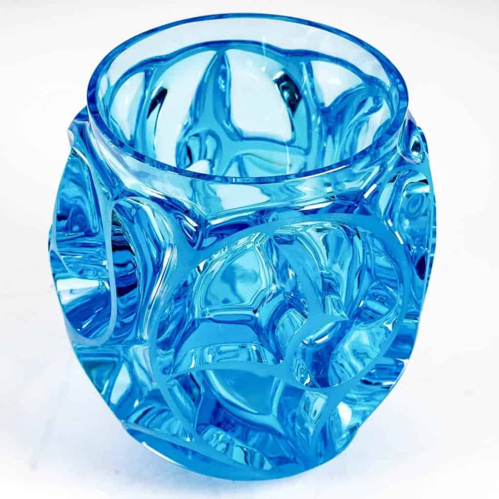 Vase « Tourbillons » cristal bleu électrique de LALIQUE FRANCE | Biron Vase "Tourbillons" cristal bleu électrique de LALIQUE FRANCE