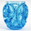 Vase « Tourbillons » cristal bleu électrique de LALIQUE FRANCE | Biron Vase "Tourbillons" cristal bleu électrique de LALIQUE FRANCE