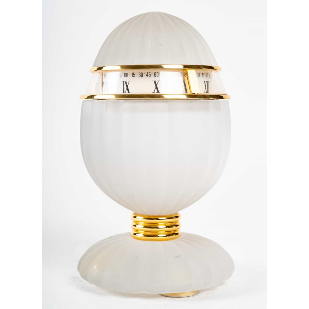 Cristallerie De Baccarat, Pendule « L’Oeuf » | Biron Cristallerie De Baccarat, Pendule "L'Oeuf"
