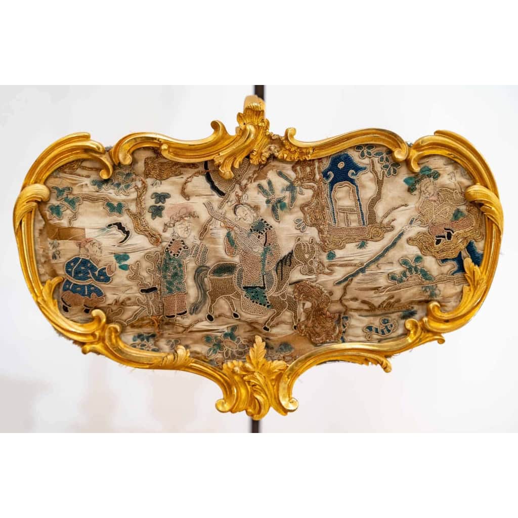 Lampe à écran de style Rocaille en bronze doré, circa 1880 | Biron Lampe à écran de style Rocaille en bronze doré, circa 1880