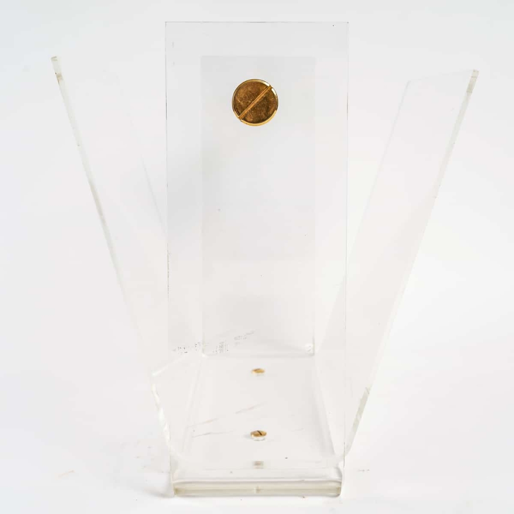 Porte journaux en plexiglass et laiton doré, années 1960-1970