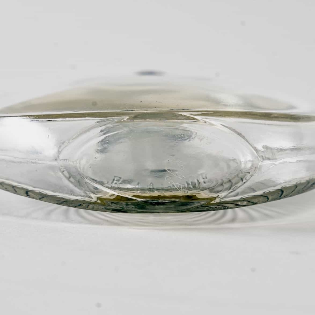 Flacon « De Lui » verre blanc patiné bleu de René LALIQUE pour Erasmic | Biron Flacon "De Lui" verre blanc patiné bleu de René LALIQUE pour Erasmic