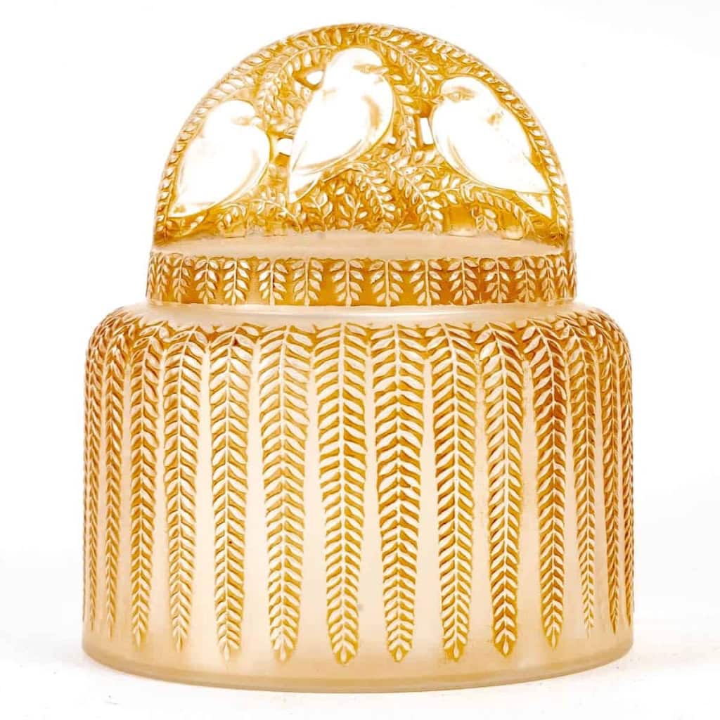 Boîte « Bombay » verre blanc patiné sépia de René LALIQUE | Biron Boîte "Bombay" verre blanc patiné sépia de René LALIQUE
