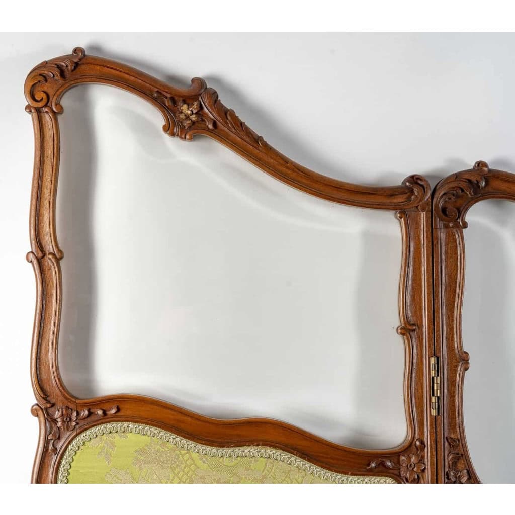 Paravent en bois sculpté de style louis XV, époque XIXème siècle | Biron Paravent en bois sculpté de style louis XV, époque XIXème siècle