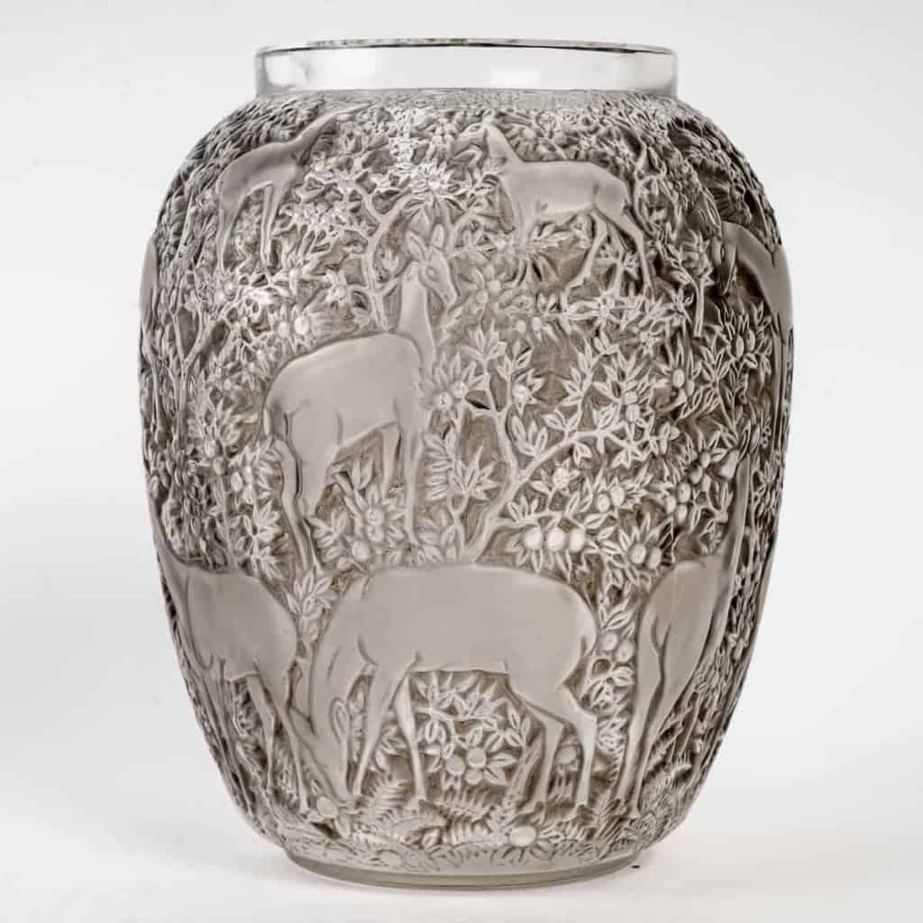 Vase « Biches » verre blanc patiné gris de René LALIQUE | Biron ||||||
