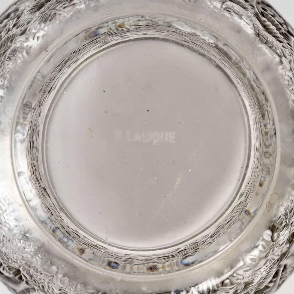 Vase « Biches » verre blanc patiné gris de René LALIQUE | Biron Vase "Biches" verre blanc patiné gris de René LALIQUE