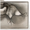 Barre « Groupe de Six Moineaux » verre blanc patiné gris de René LALIQUE | Biron Barre "Groupe de Six Moineaux" verre blanc patiné gris de René LALIQUE