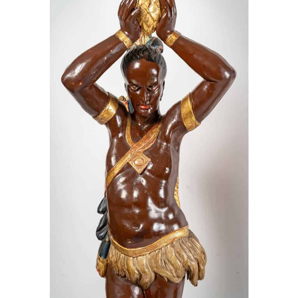 Paire de porte jardinières, Indiens d’Amérique, XIXème siècle, Bois sculpté et peint | Biron Paire de porte jardinières, Indiens d'Amérique, XIXème siècle, Bois sculpté et peint