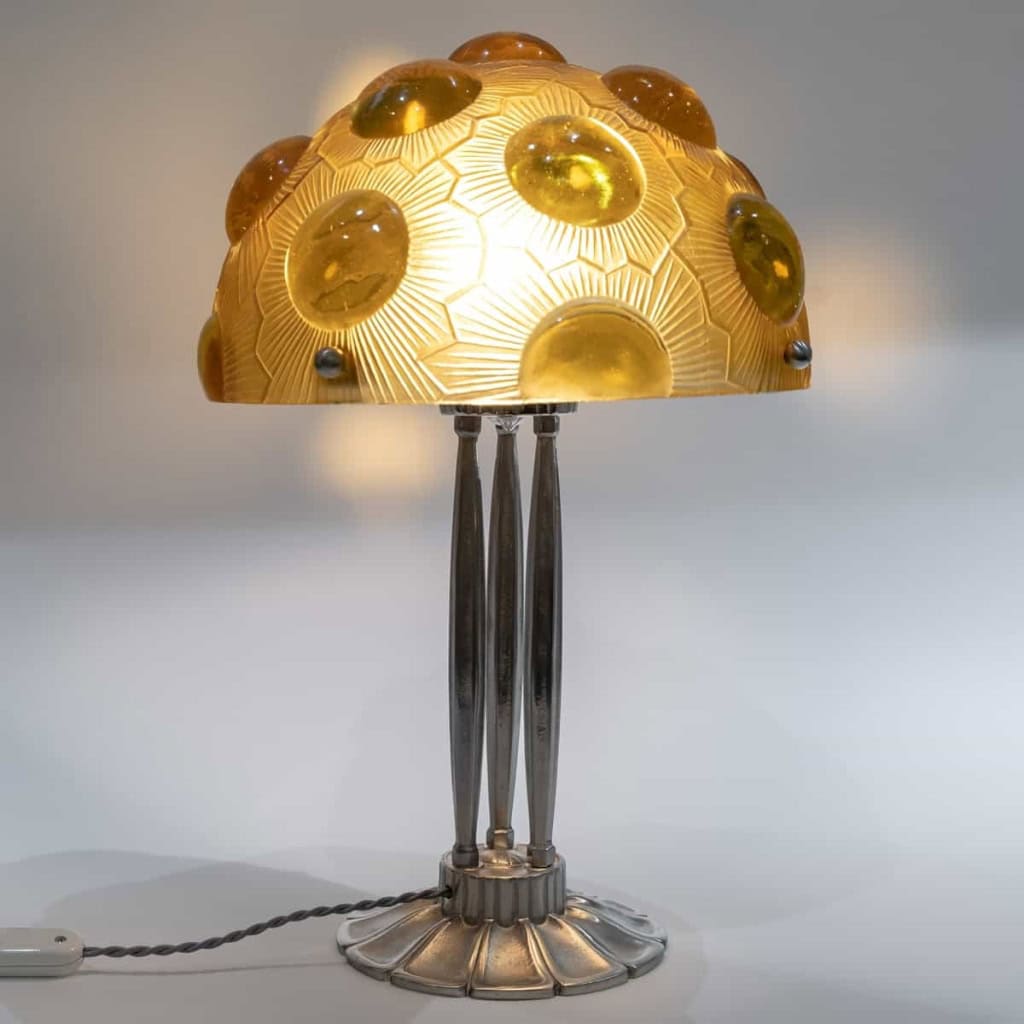 Lampe « Soleil » verre jaune – pied bronze nickelé de René LALIQUE | Biron Lampe "Soleil" verre jaune - pied bronze nickelé de René LALIQUE