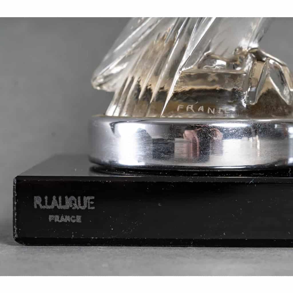 Mascotte Automobile Serre-Livres « Faucon » verre blanc de René LALIQUE | Biron Mascotte Automobile Serre-Livres "Faucon" verre blanc de René LALIQUE
