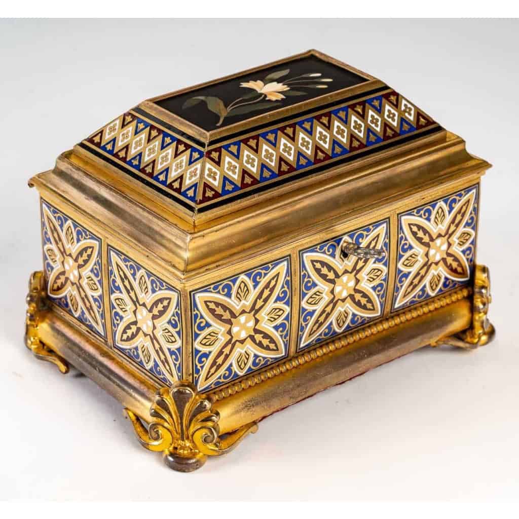 Coffret à bijoux en bronze doré fin XIXème siècle | Biron |||||||||||||