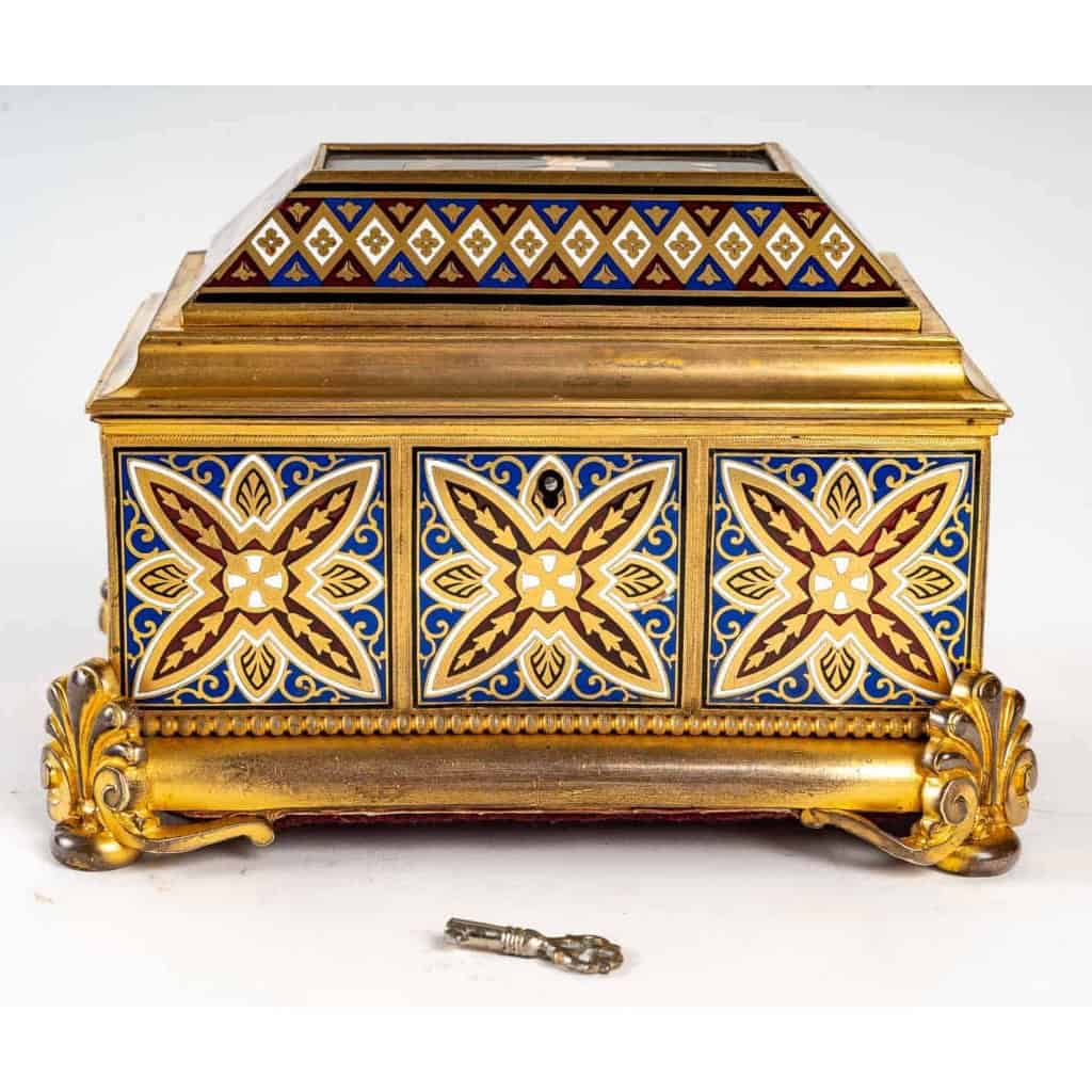 Coffret à bijoux en bronze doré fin XIXème siècle | Biron Coffret à bijoux en bronze doré fin XIXème siècle