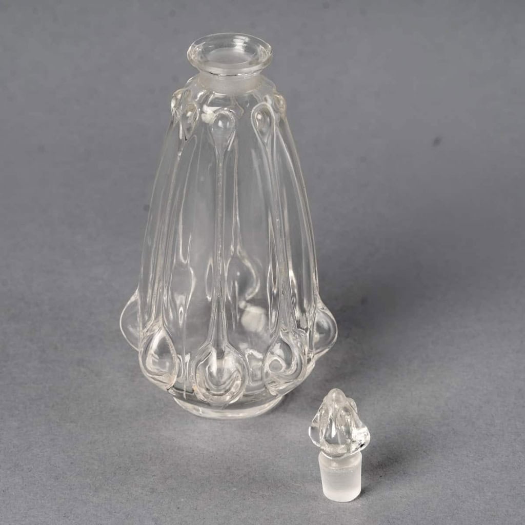 Flacon « Olives » verre blanc de René LALIQUE | Biron Flacon "Olives" verre blanc de René LALIQUE