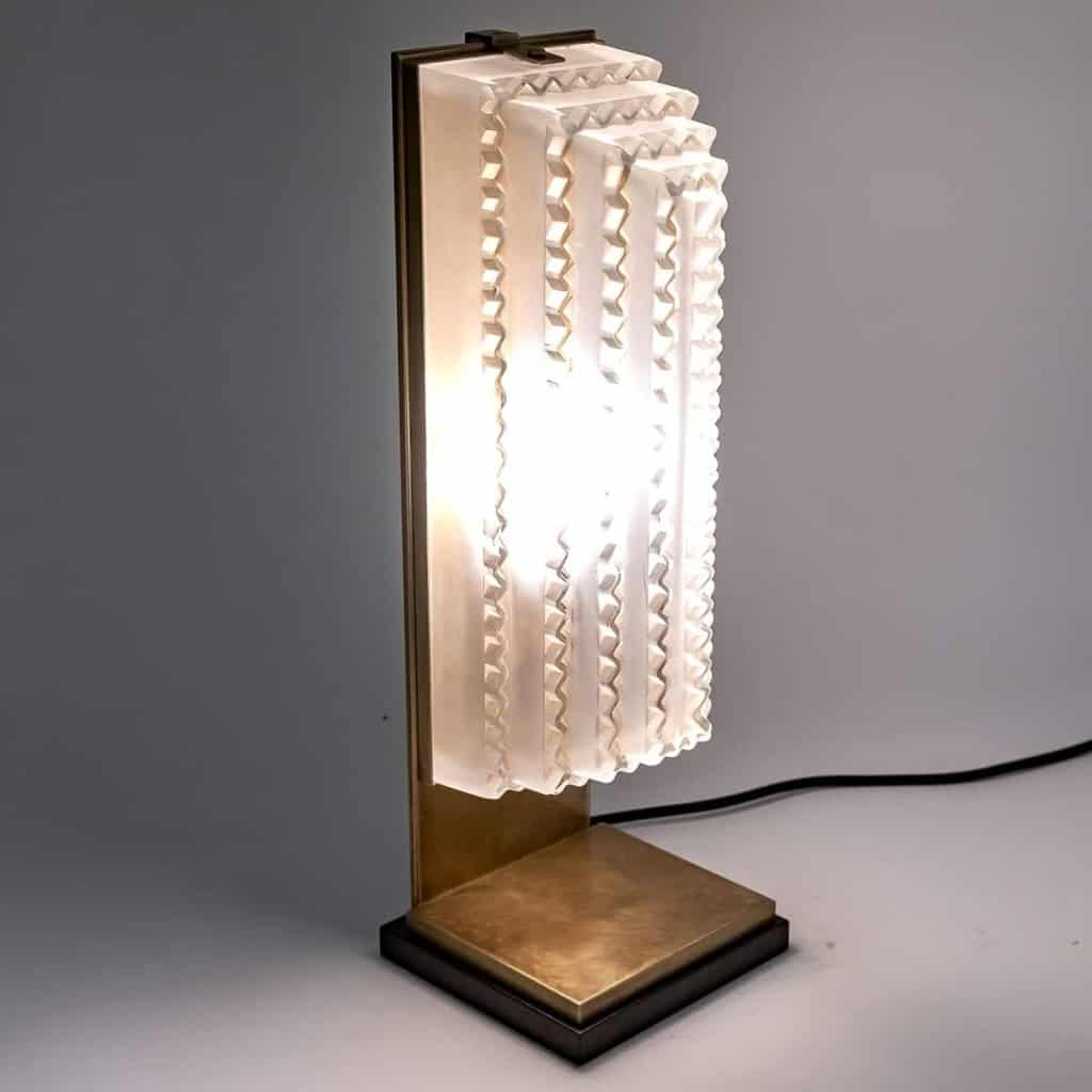 Paire d’Appliques Art Déco « Normandie » montées en lampes de René LALIQUE | Biron Paire d'Appliques Art Déco "Normandie" montées en lampes de René LALIQUE