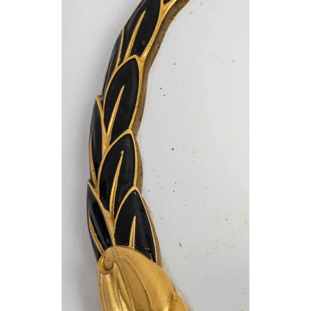 Miroir « Fleurs » bronze doré et émail noir de SÜE et MARE | Biron Miroir "Fleurs" bronze doré et émail noir de SÜE et MARE