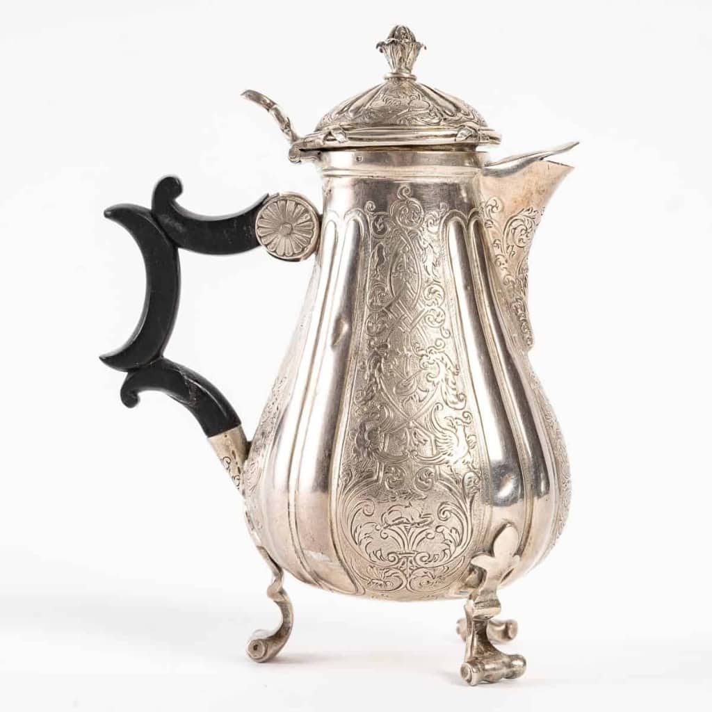 Petite cafetière en argent et anse en bois noirci (poirier), dernier quart du XVIIIe siècle. | Biron ||||||||