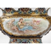 Jardinière de Porcelaine à décors et cloisonnée, XIXème siècle | Biron Jardinière de Porcelaine à décors et cloisonnée, XIXème siècle