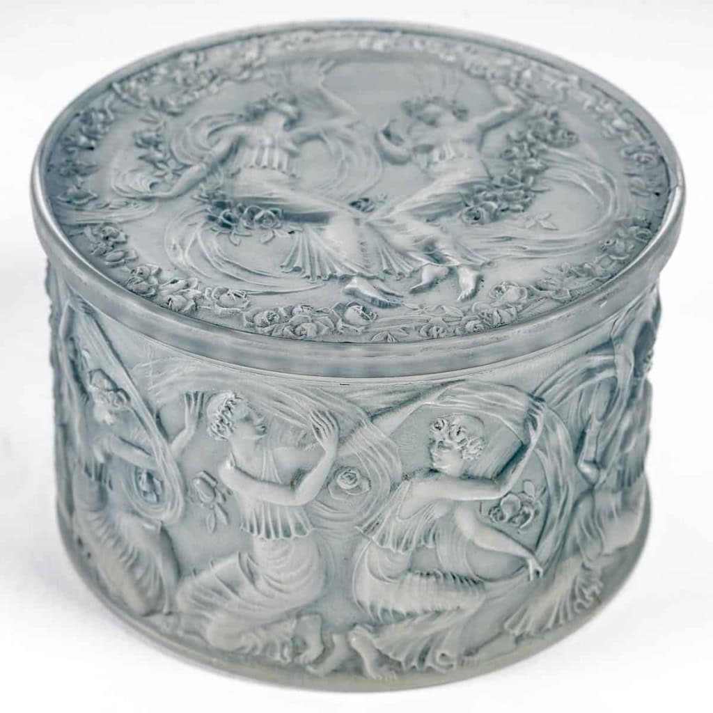 Boîte « Figurines et Voiles » verre blanc patiné bleu de René LALIQUE | Biron |||||||