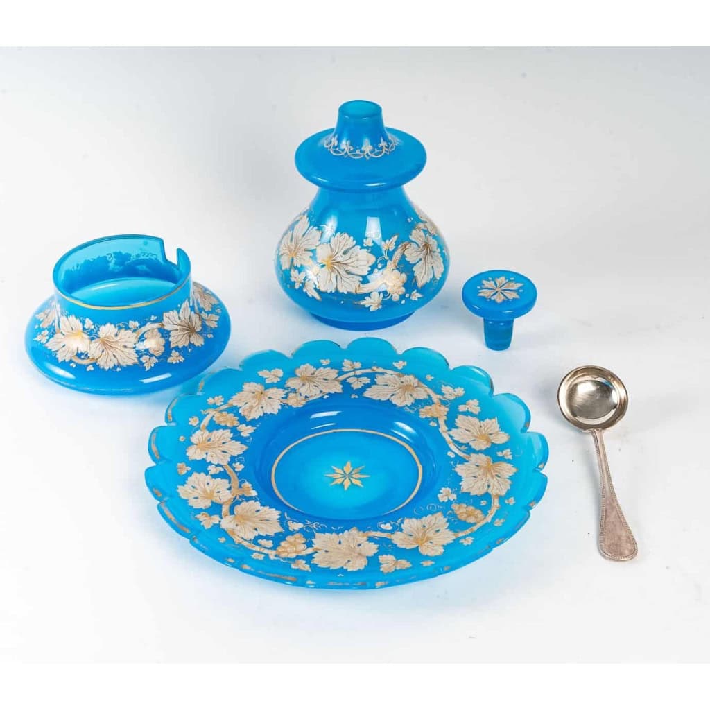 Service à eau en opaline bleu fin XIXème siècle | Biron Service à eau en opaline bleu fin XIXème siècle