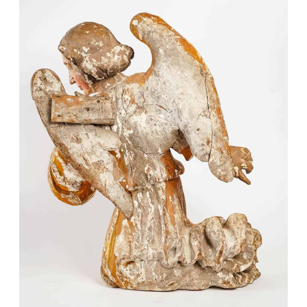 Ange en bois sculpté du XVIIIème siècle | Biron Ange en bois sculpté du XVIIIème siècle
