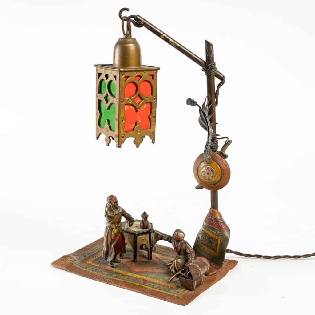 Lampe en bronze de Vienne, XIXème siècle | Biron |||||||||||
