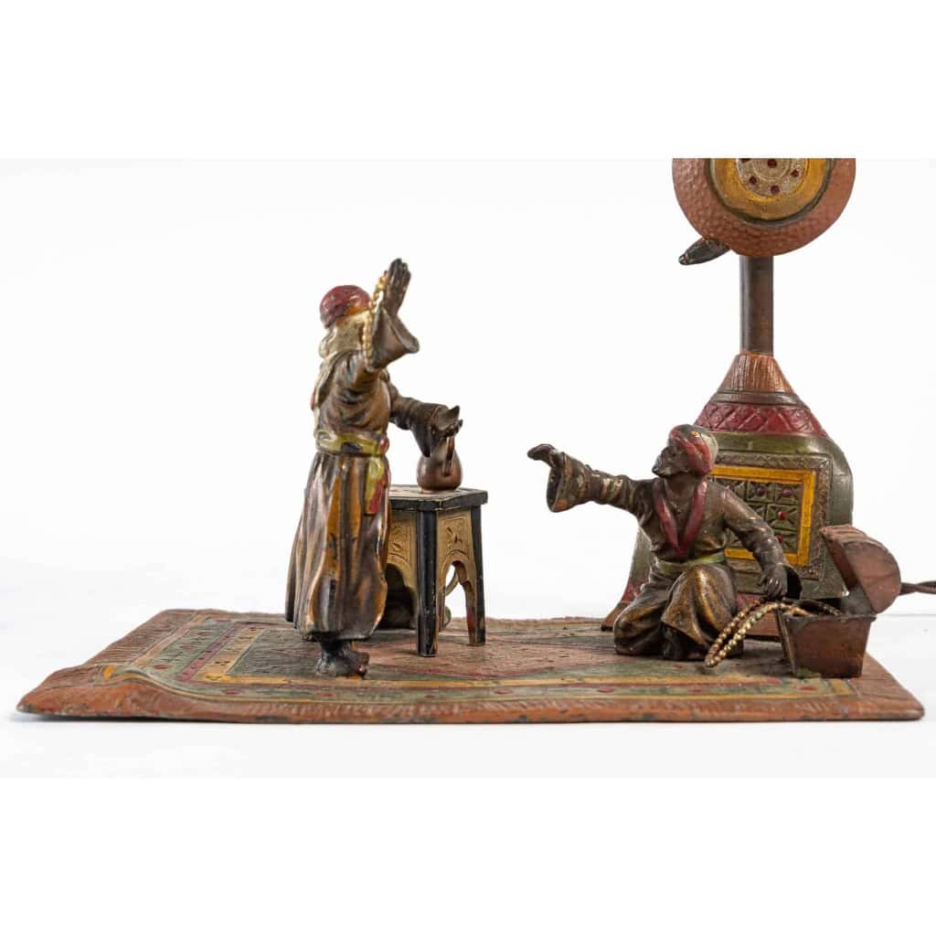 Lampe en bronze de Vienne, XIXème siècle | Biron Lampe en bronze de Vienne, XIXème siècle