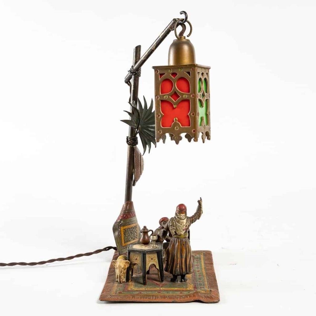 Lampe en bronze de Vienne, XIXème siècle | Biron Lampe en bronze de Vienne, XIXème siècle